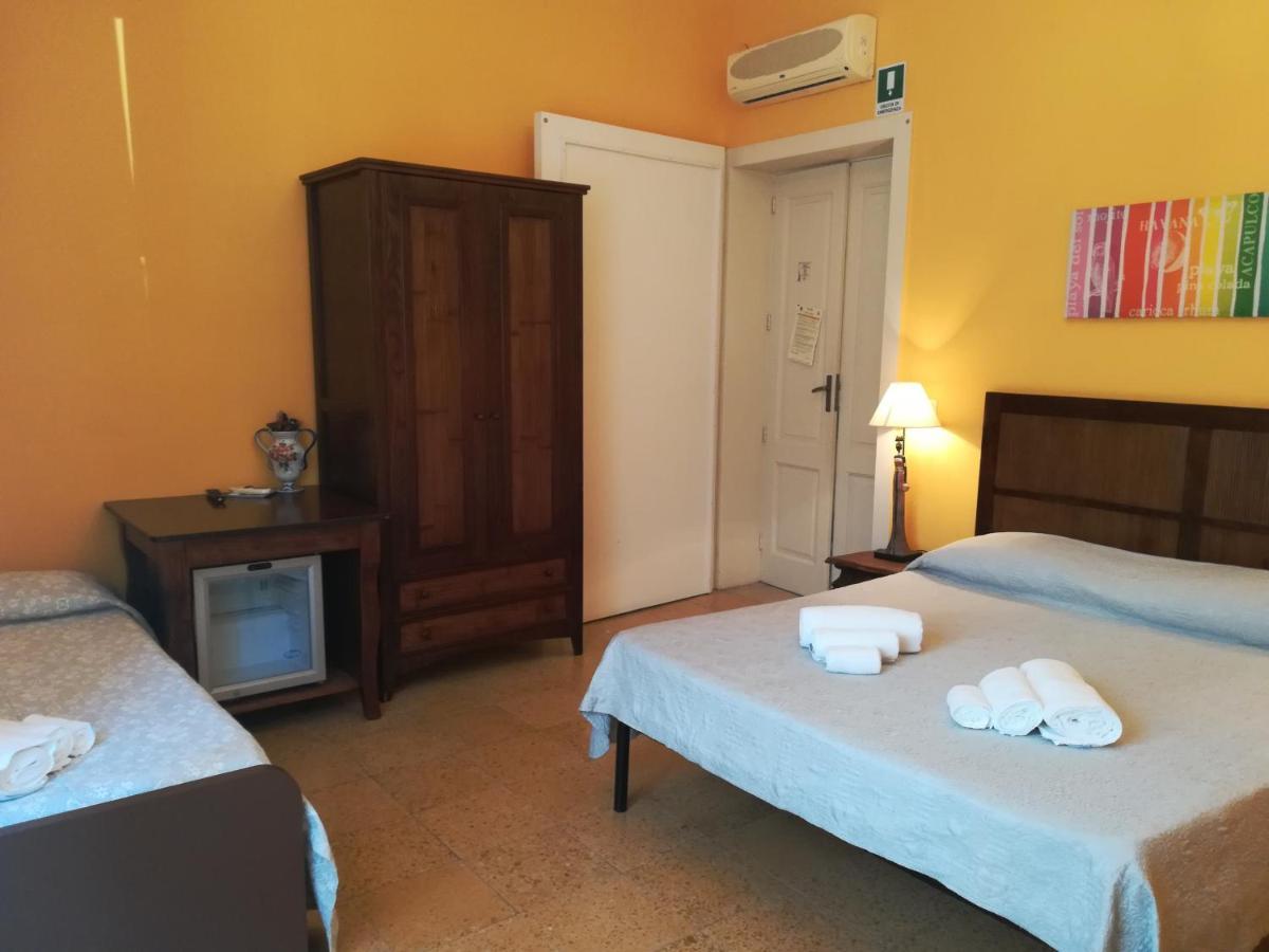 B&B A Due Passi Dal Mare Scilla Buitenkant foto