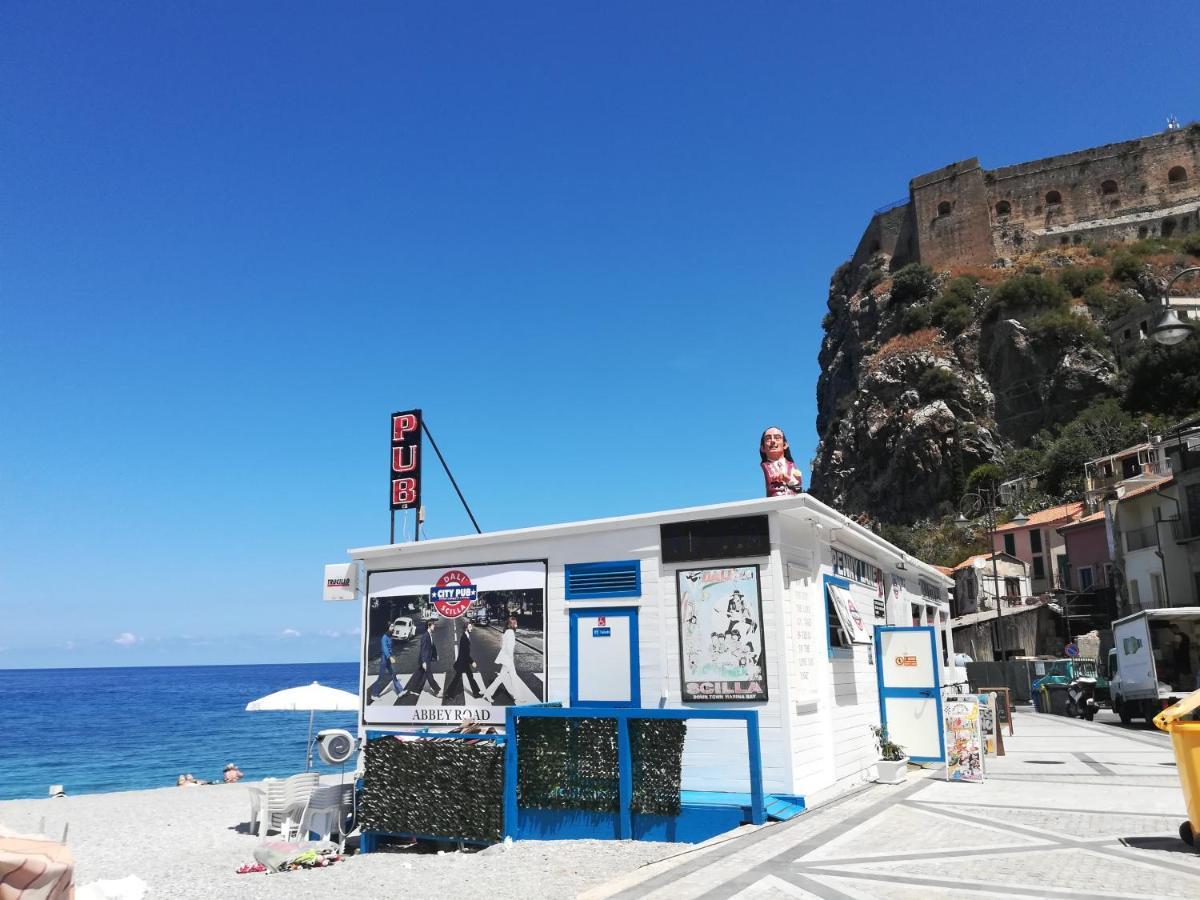 B&B A Due Passi Dal Mare Scilla Buitenkant foto