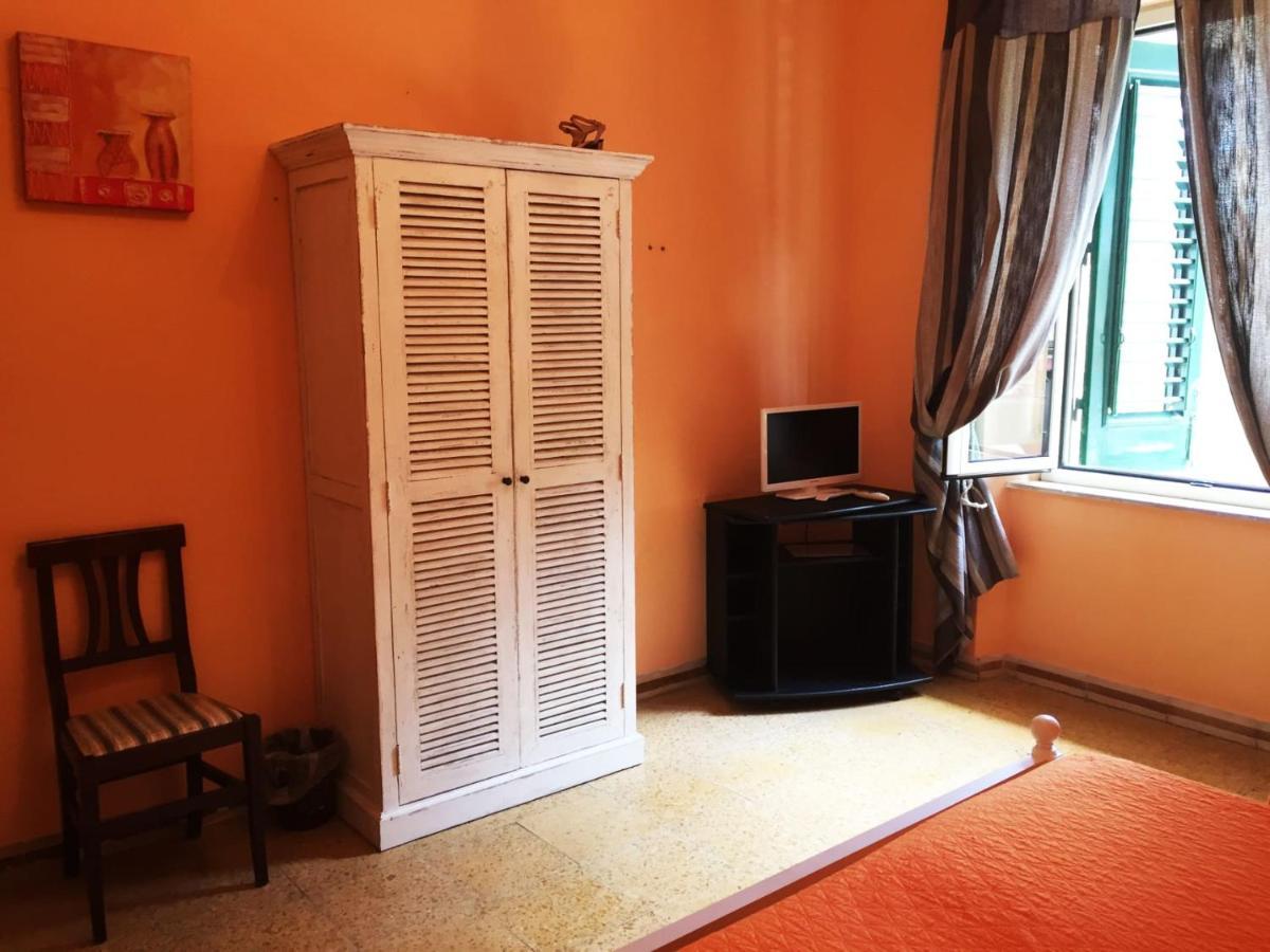 B&B A Due Passi Dal Mare Scilla Buitenkant foto